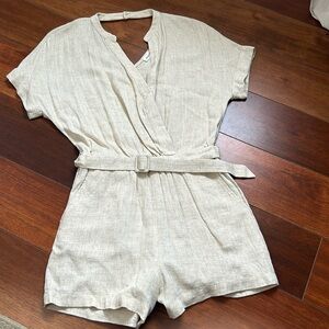 Revolve Heartloom Linen Blend Romper XS Tan